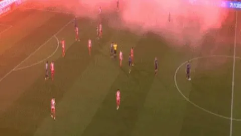 “VAR助点球变进球利器，英媒关注频繁手球判罚现象”